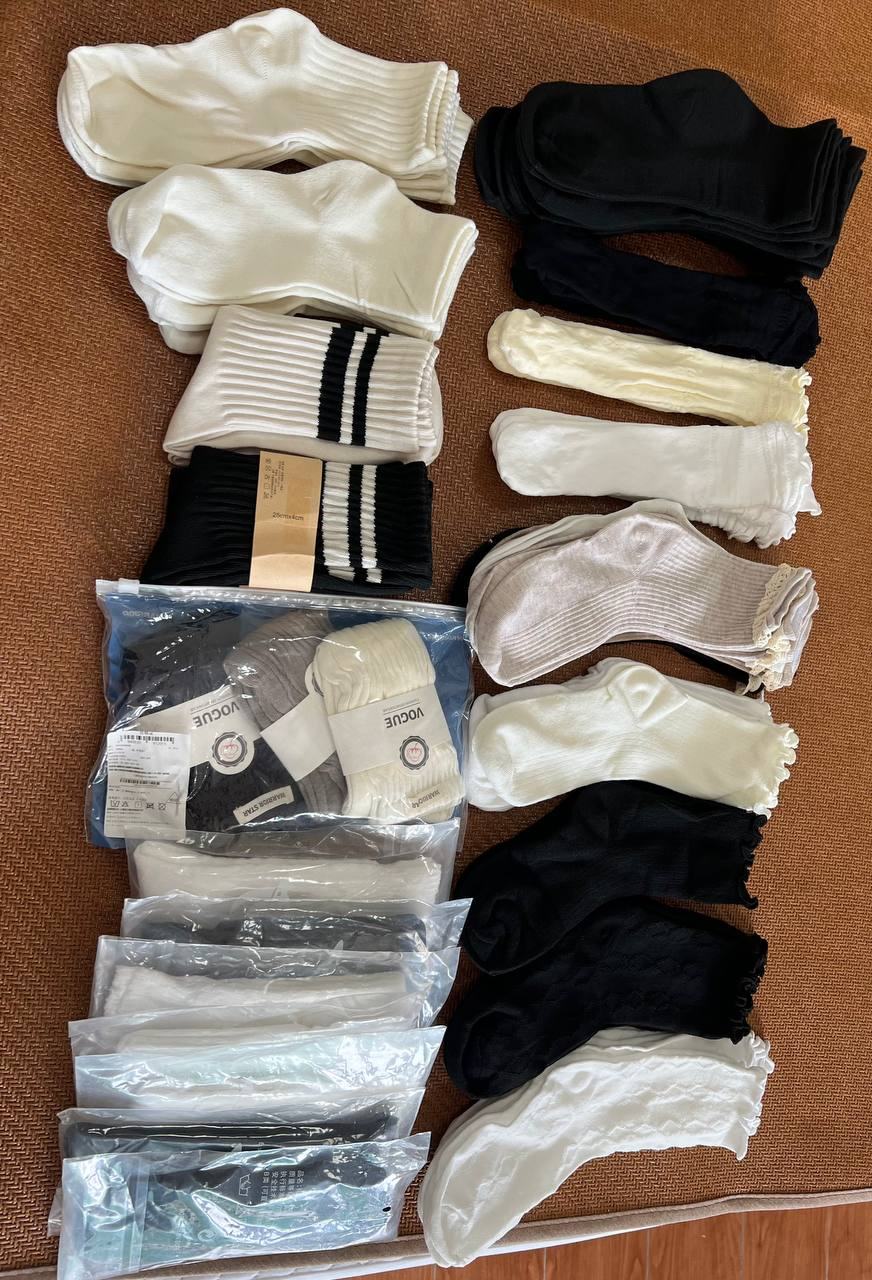 出售物品：55双女款堆堆袜 价 格：10U 位 置：西港独立公园附近 联系方式：@xds689 …