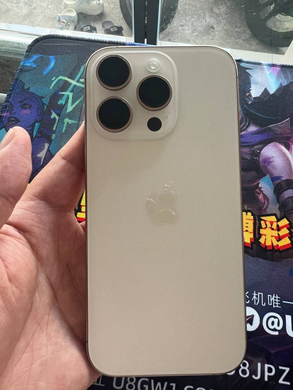 出售物品:16pro max 256g 价 格:560 商品类别:换过屏幕,原装屏,原彩面容都有…