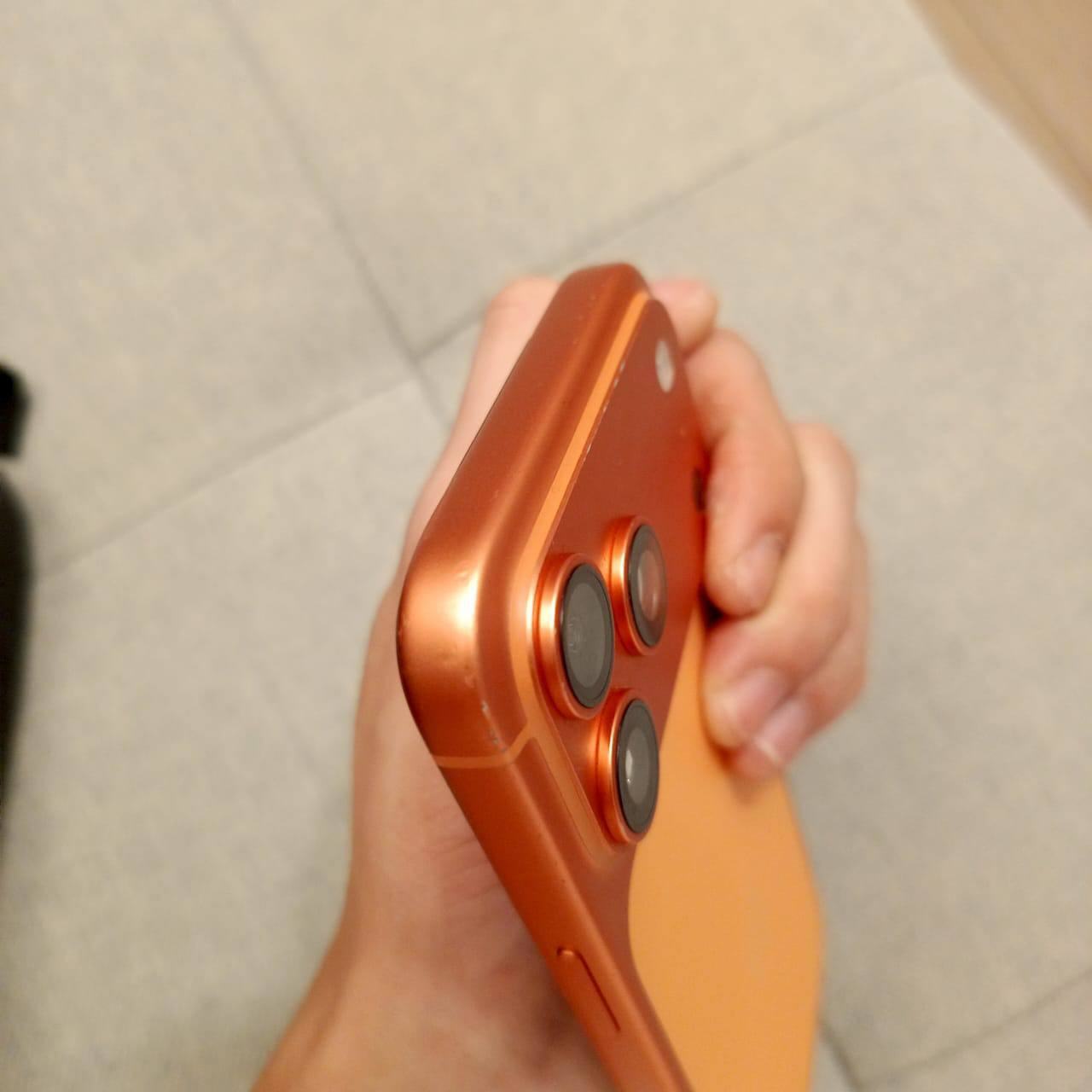 出售物品:iPhone 17 Pro Max 价 格:900$ 位 置:木牌 联系方式:@qn1…