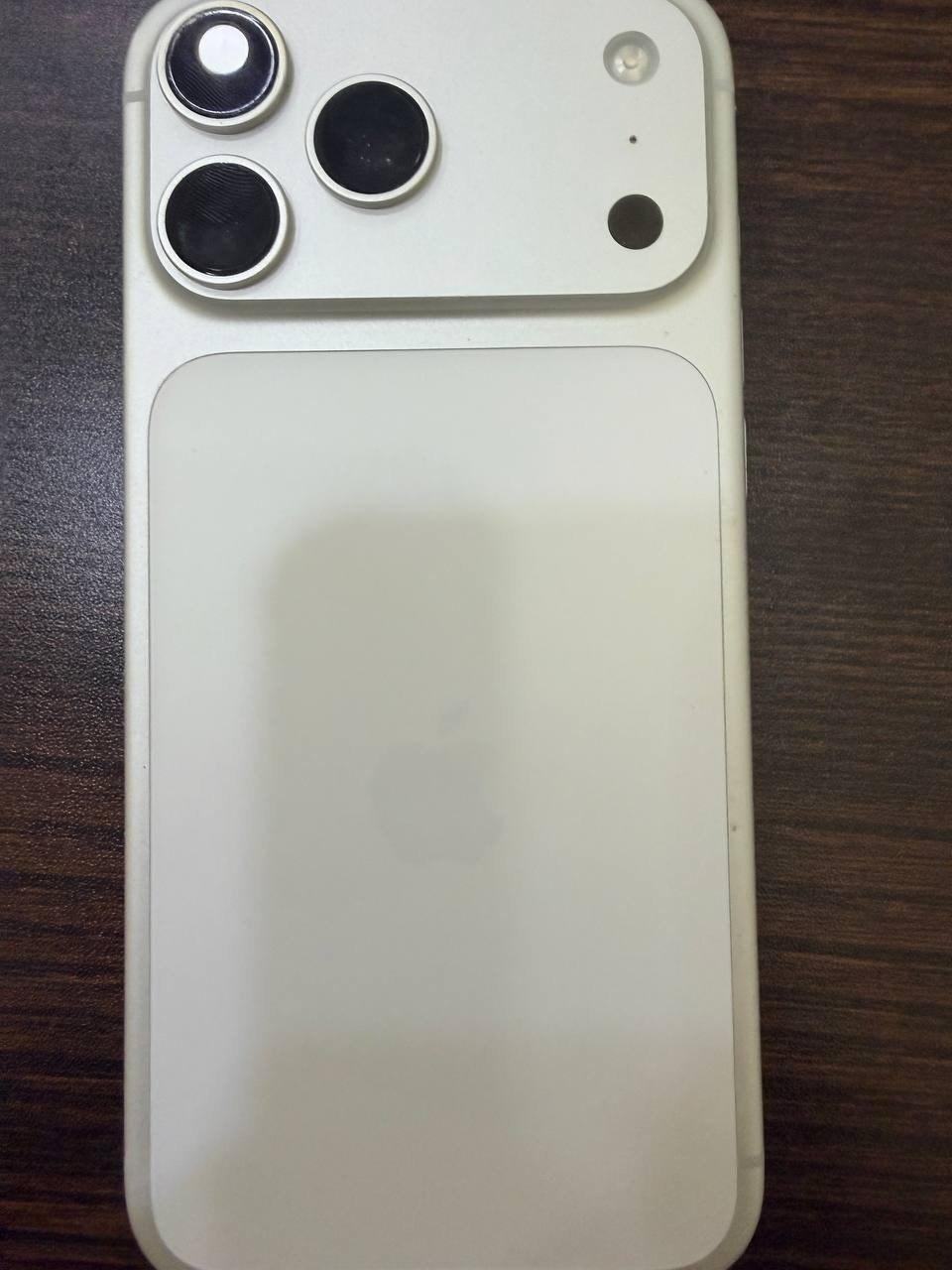 出售物品:iPhone17 Pro Max…