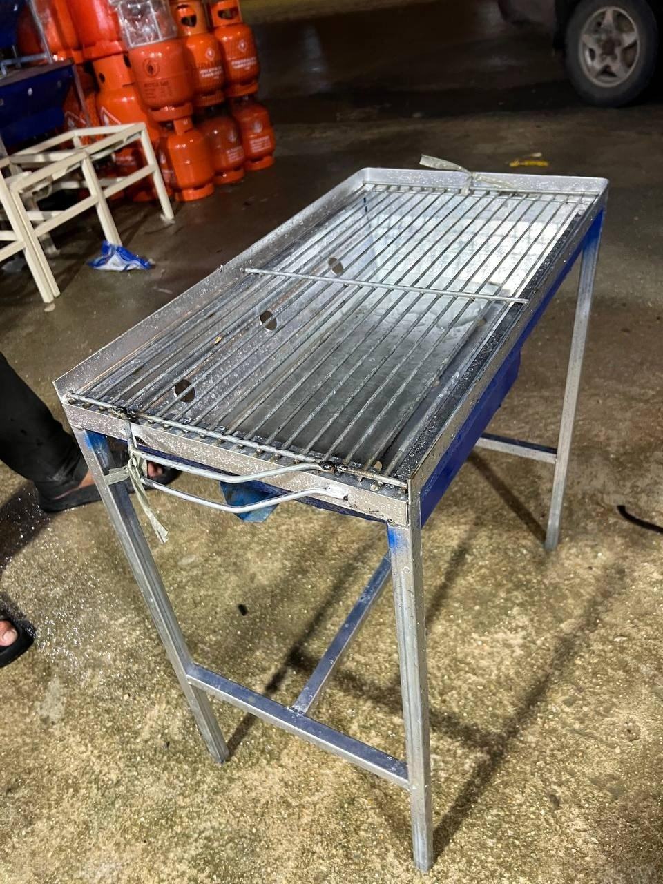 出售物品:家用烧烤炉(全新) 价 格:1…
