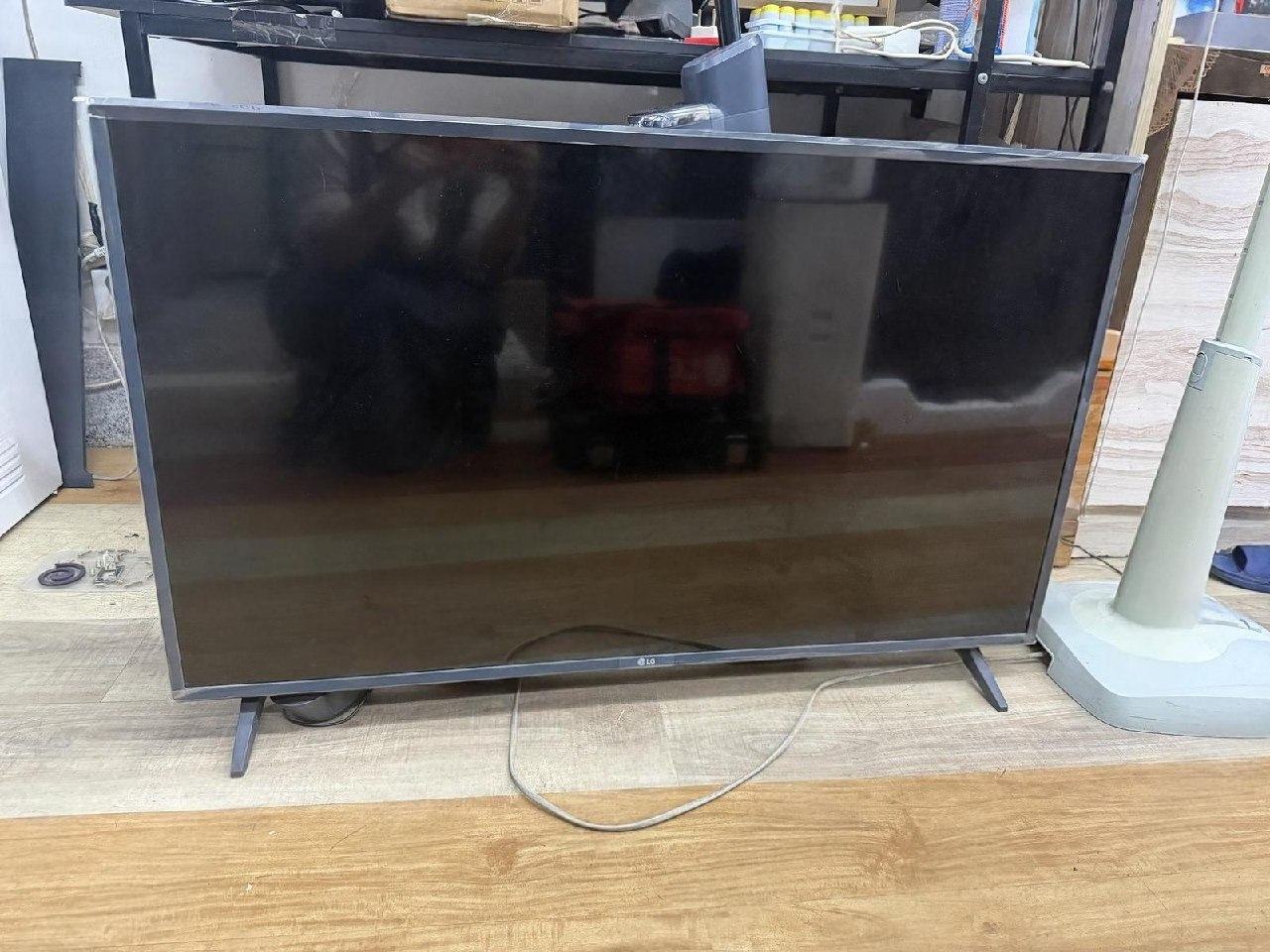出售物品:LG 43寸电视机 价 格:130 商品类别:#手机数码 位 置:#西港 联系方式:@…