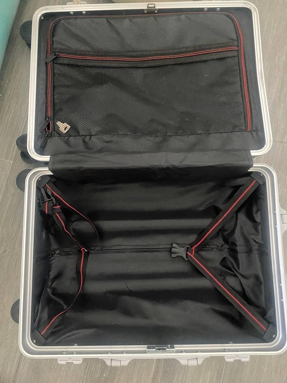 出售物品:行李箱 价 格:50 商品类别…