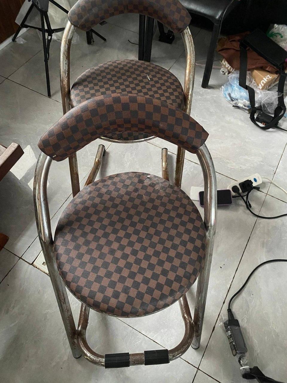 出售物品：凳子‍‌​‌‌‌‌​‌‌‌​​​​​​​‌‌‌‌​‌​​‌‍ 价 格：18 USD 商…