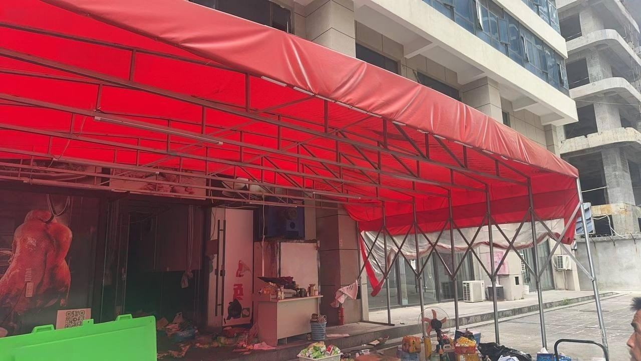 出售物品:雨棚 价 格:780 USD …