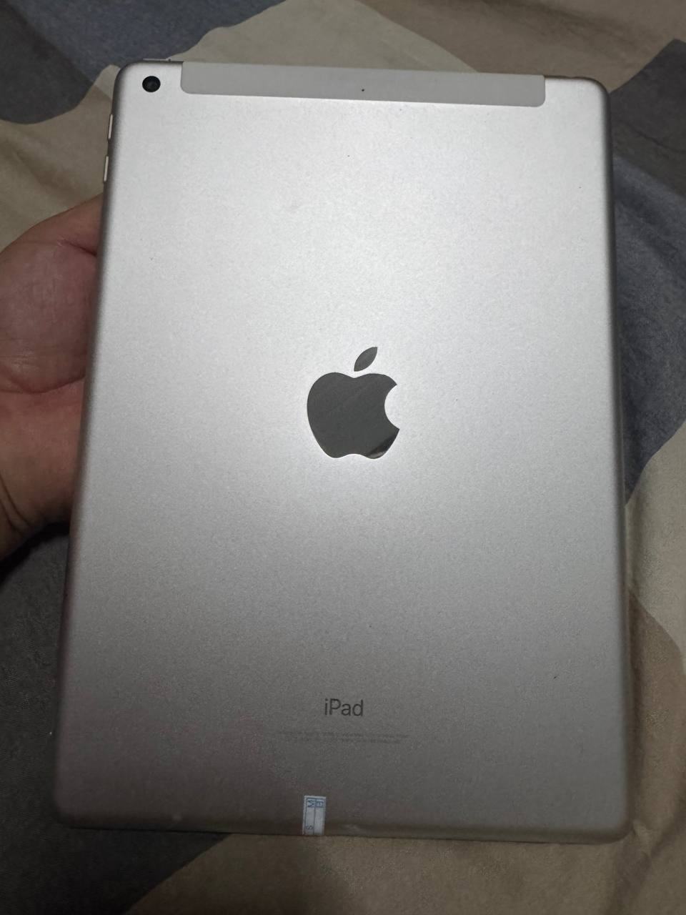 出售物品:双网版ipad6代x10 价 格:48$/1台 商品类别:电脑办公 位 置:#西港 联…
