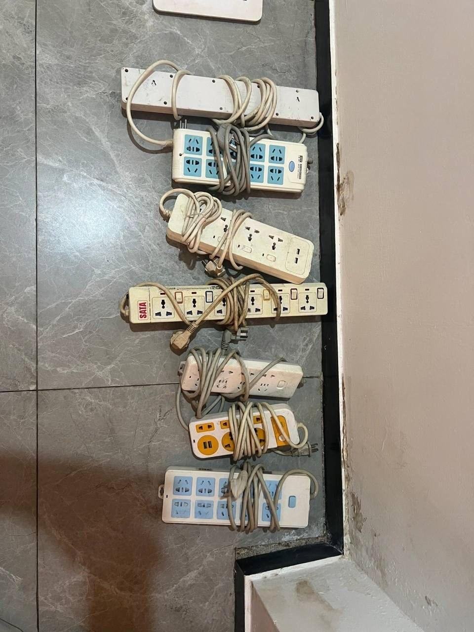 出售物品:9套公牛排插 价 格:私聊详谈 商品类别:#手机数码 位 置:#西港 双狮附近 联系方…