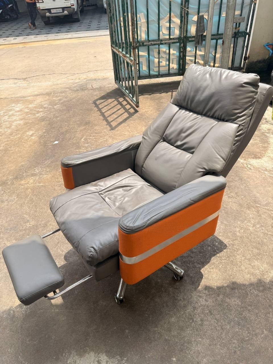 出售物品:办公室椅子💺 价 格:80 U…