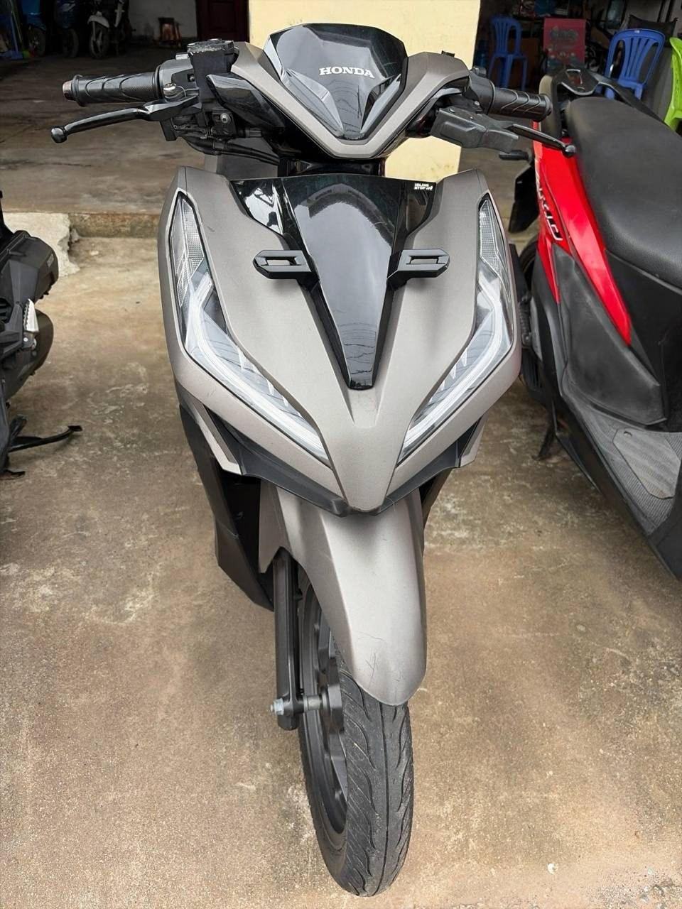 出售物品:弯刀摩托车 价 格:950 商品类别:#手机数码 位 置:#西港 西港蓝色海湾附近 联…