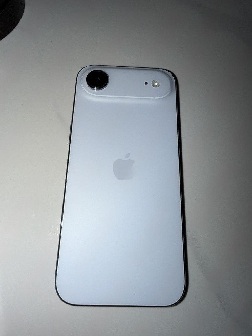 出售物品:iPhone air 256g美版 天蓝色无磕碰划痕 价 格:700 USD 商品类别…