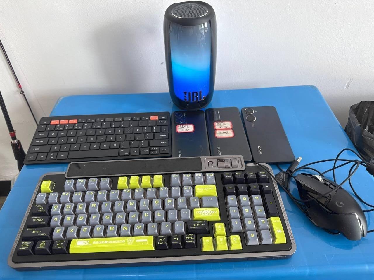 出售物品:键盘 + 音响 + 鼠标 + 安卓机…