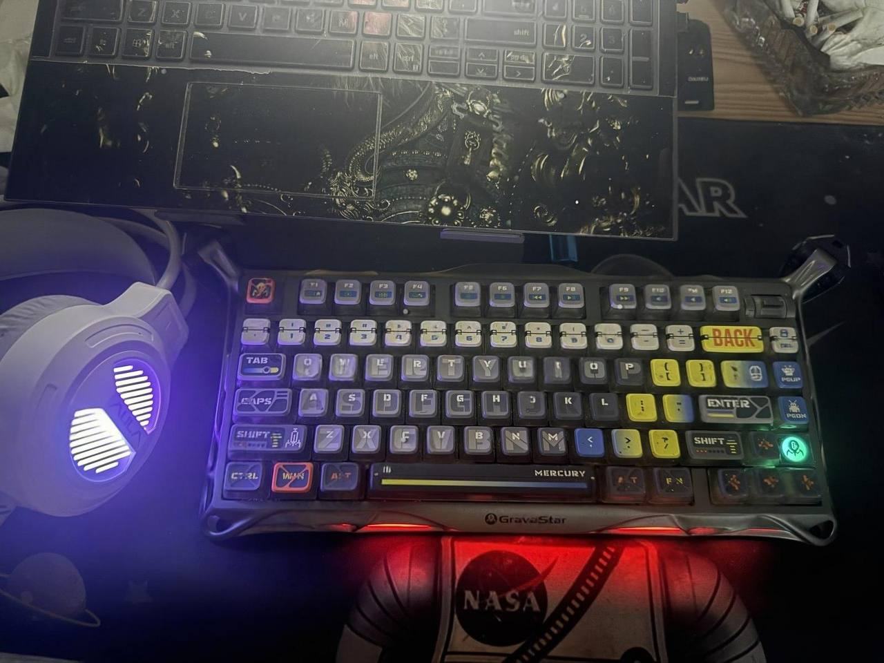 出售物品:DELL戴尔游戏本 价 格:450 USD 商品类别:#电脑办公 位 置:#西港 万达…
