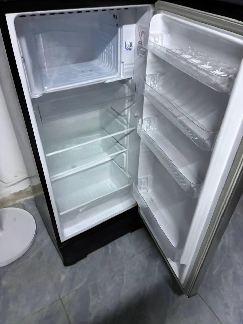 出售物品:冰箱 价 格:90 USD 商…