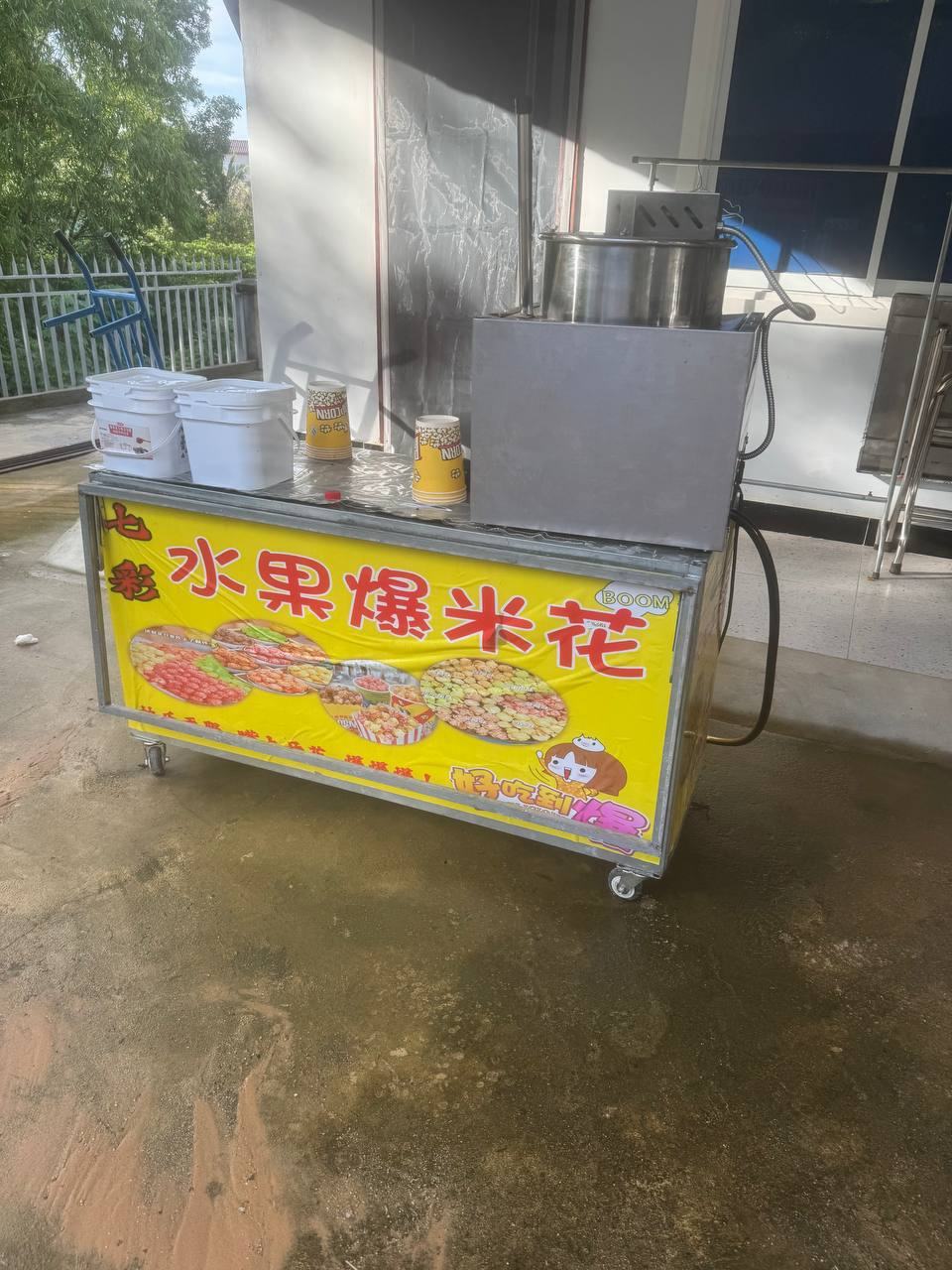 出售:七彩水果爆米花机+不锈钢桌子 价格:320 位置:小市场附近 交易方式:自取 联系方式:@…