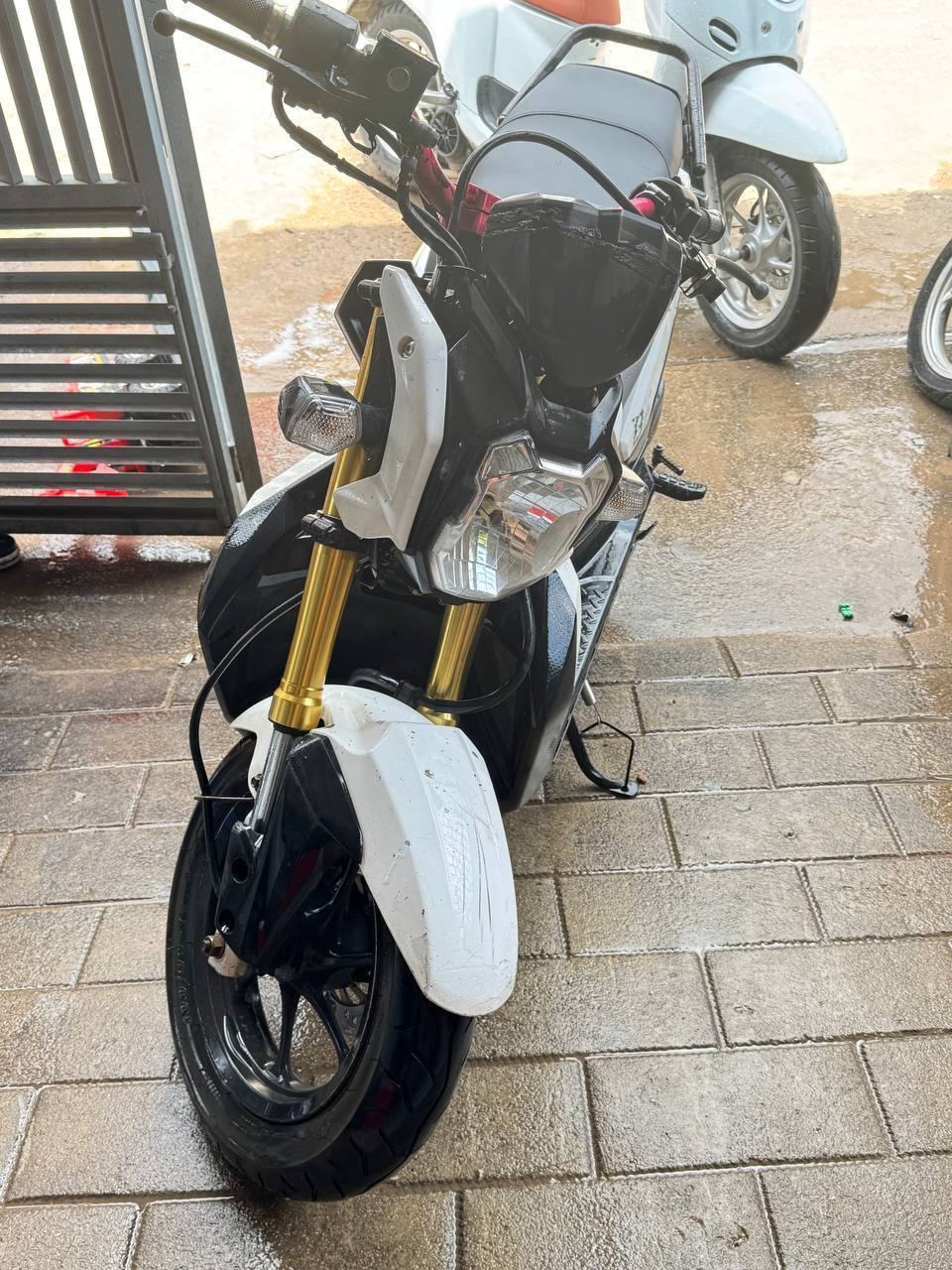 出售物品:摩托 价 格:260 商品类别:pcx 位 置:波贝 …