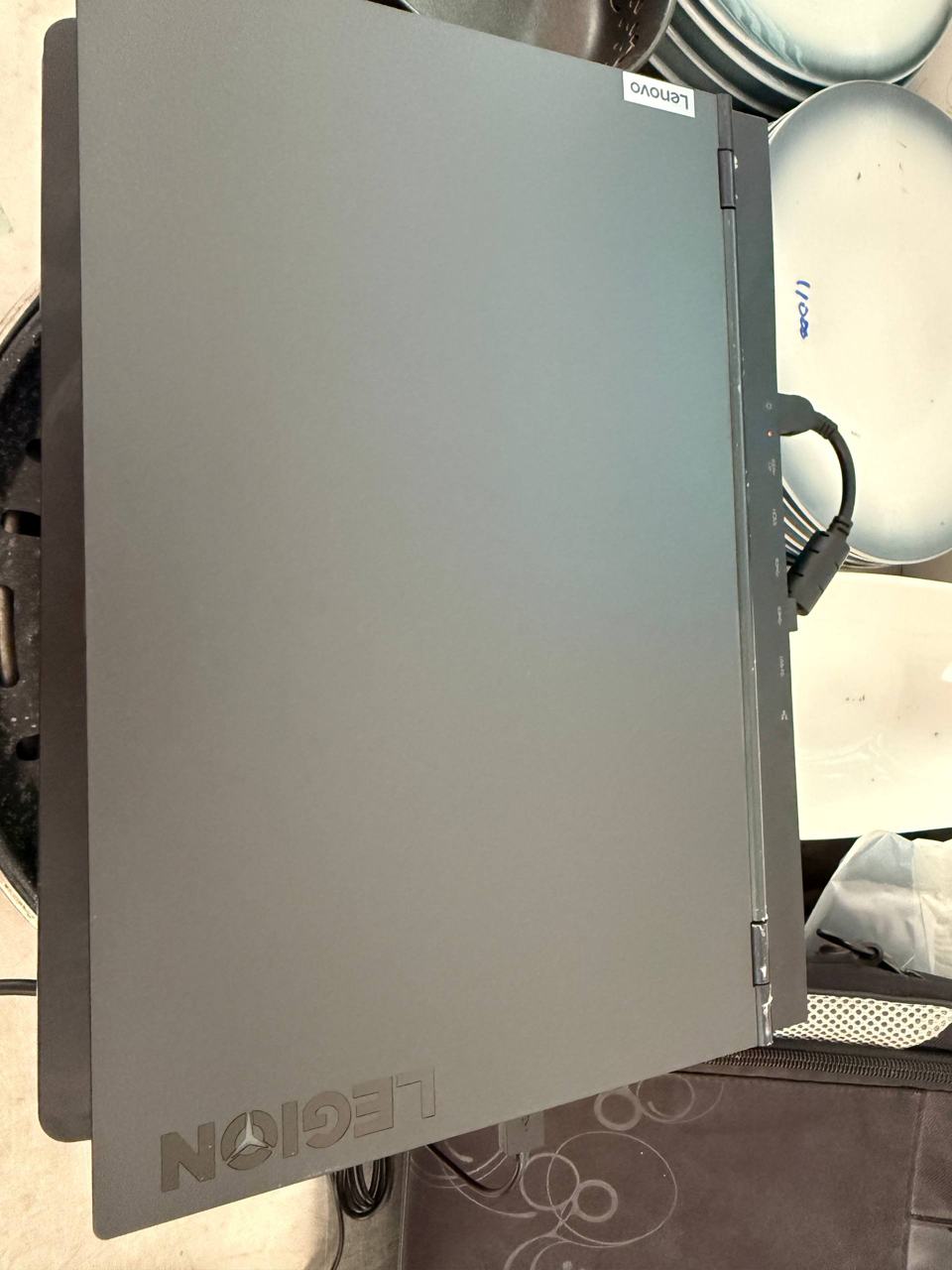 出售物品:笔记本 价 格:318$ 商品类别:#电子产品 位 置:#金边 联系方式:@Zqh58…