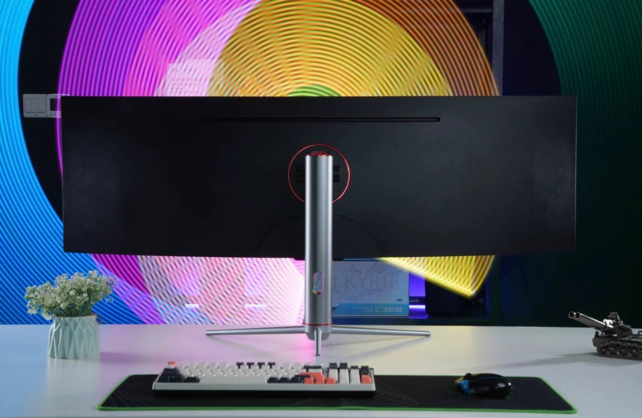 出售物品:泰坦49寸超宽显示屏🖥️ 价 格: 260$ 商品类别:#百货 位 置:#西港 长城附…