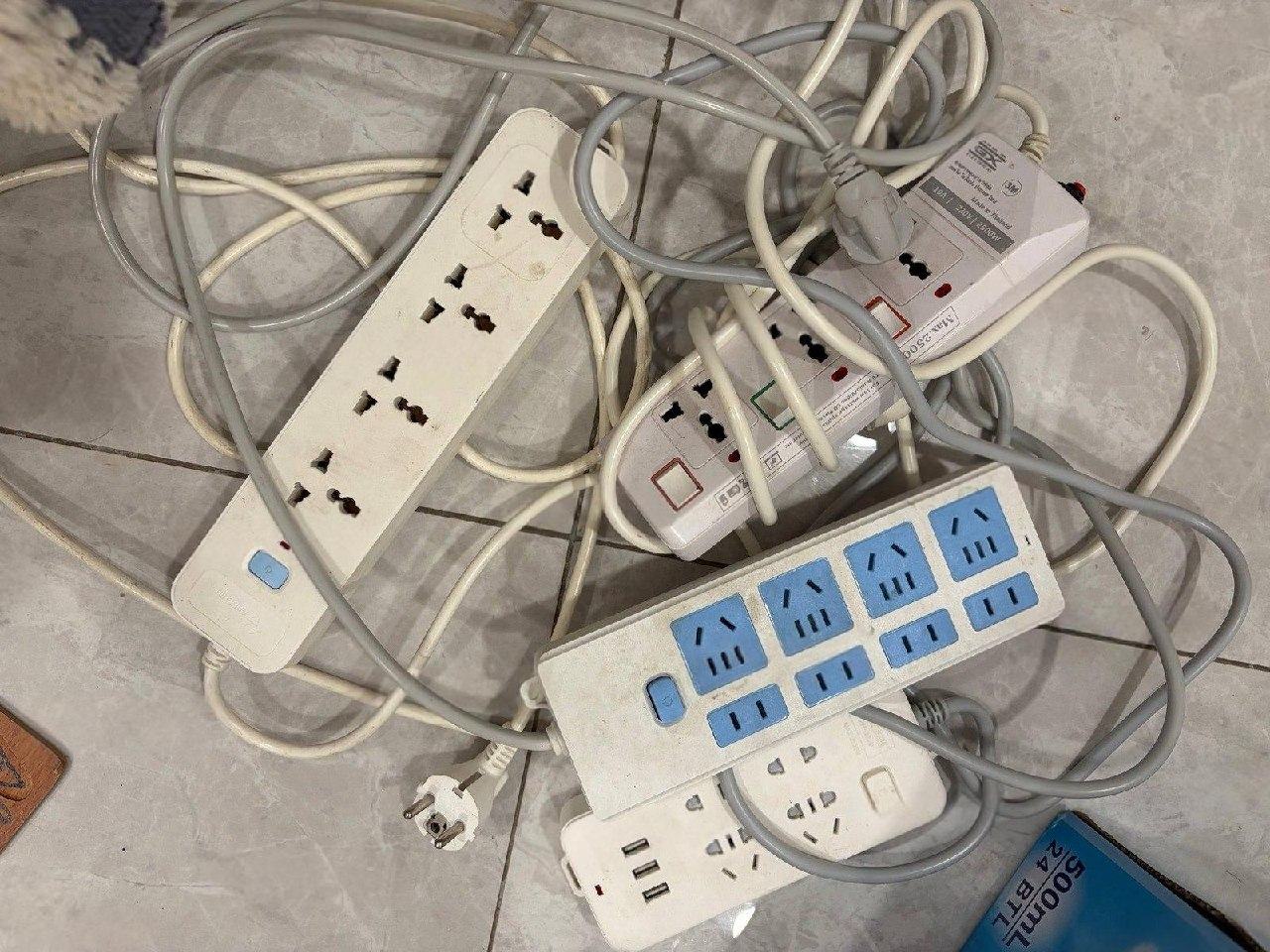 出售物品:4个插排 价 格:打包10 U…