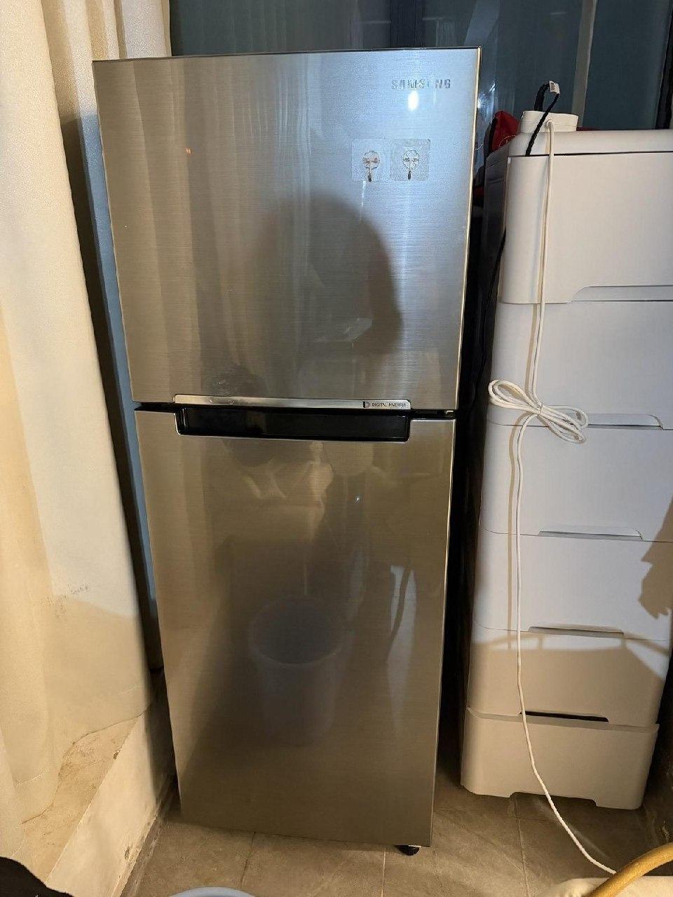 出售物品:美的冰箱 价 格:100 USD 商品类别:#家具家电 位 置:#西港 西港太子寰宇a…