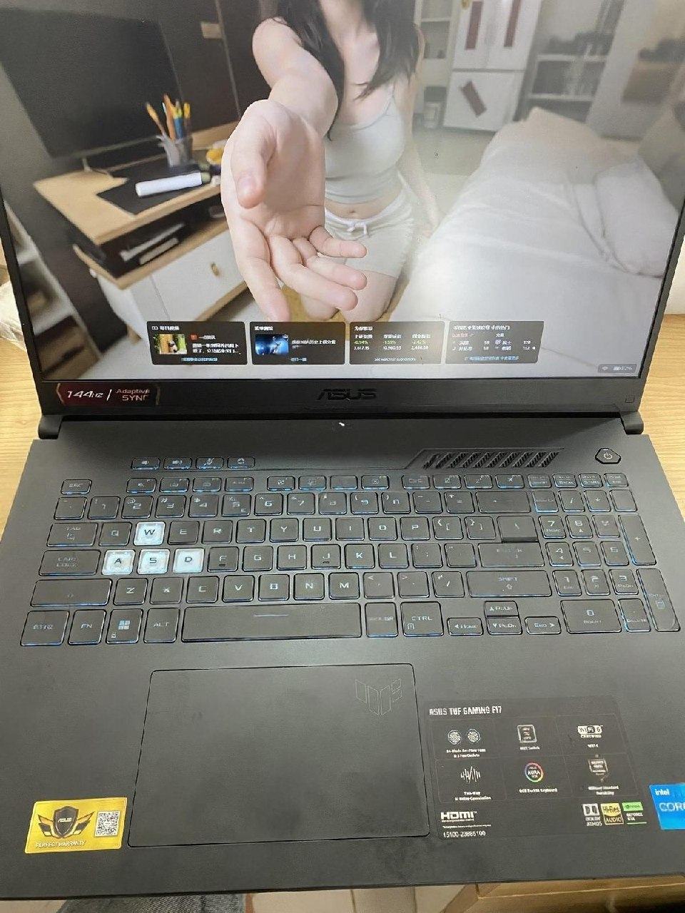 出售物品：华硕笔记本300$ 价 格：私聊详谈 商品类别：#手机数码 位 置：#西港 联系方式：…