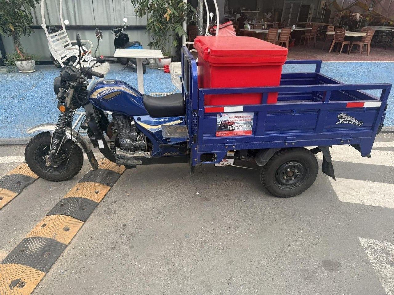 出售物品：拉货送货摩托车 价 格：1500 USD 商品类别：#汽车摩托 位 置：#西港 西港万…