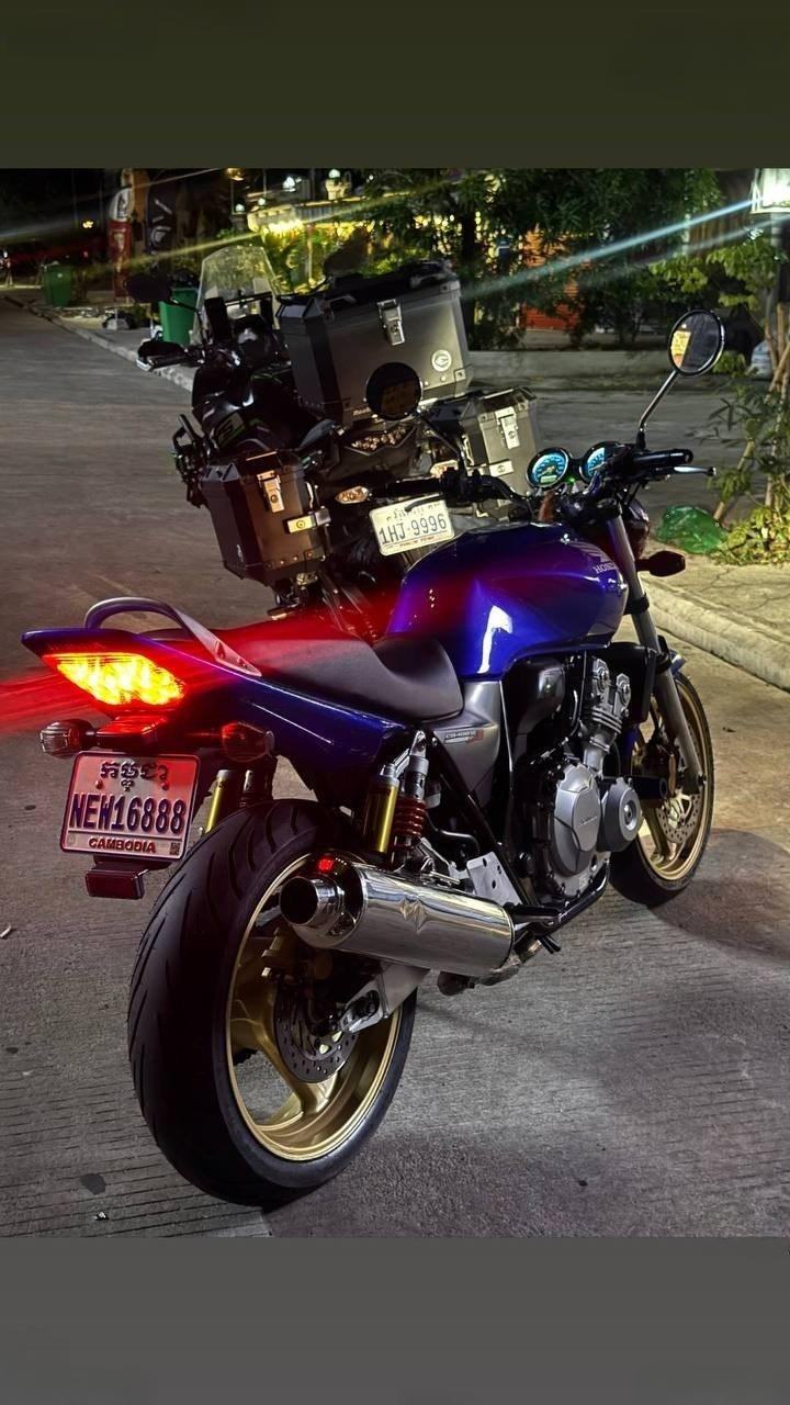 出售物品:本田CB400 价 格:私聊详…