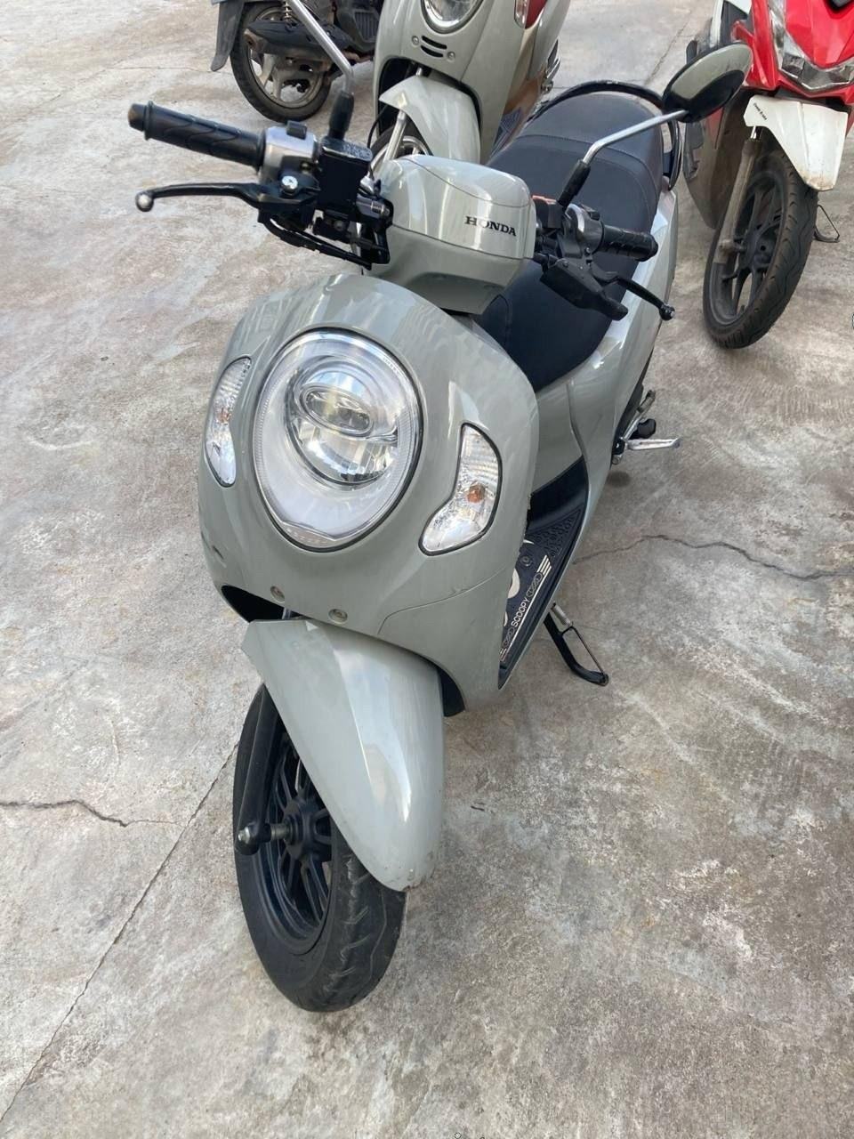 出售物品:摩托 价 格:800 USD …