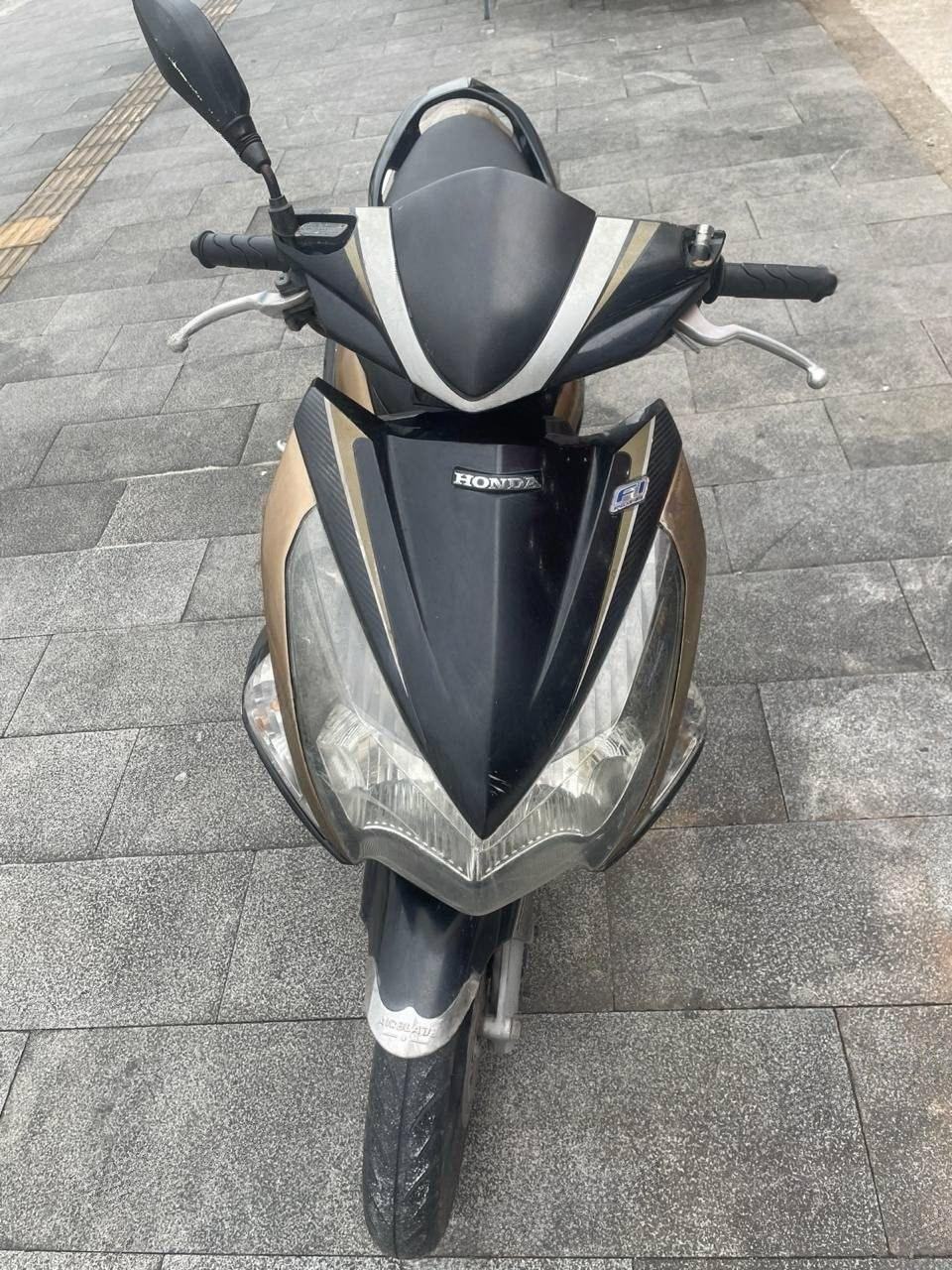 出售物品:外卖店倒了 杂货卖一卖缺钱了 价 格:88 商品类别:#生活闲置 位 置:#西港 红灯…