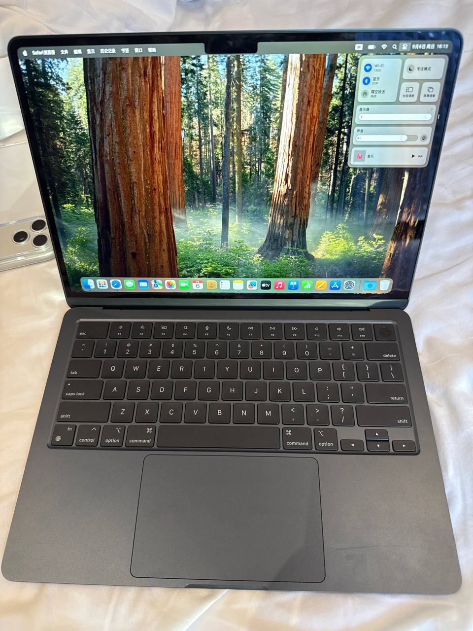 出售：苹果笔记本MacBookAir M2 价格：750 位置：#西港 交易方式：自取 联系方式…