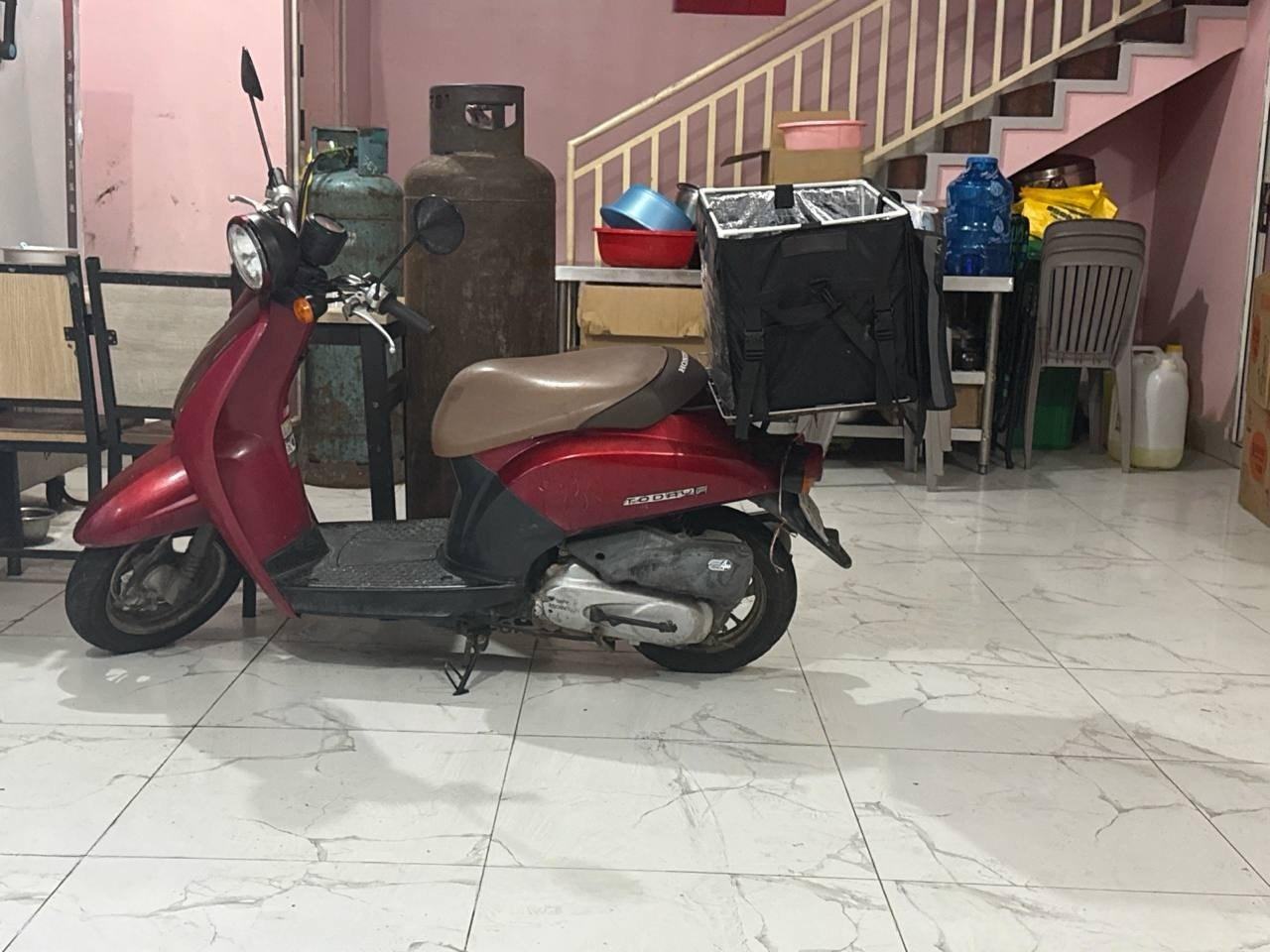 出售物品:摩托车 价 格:180 商品类…