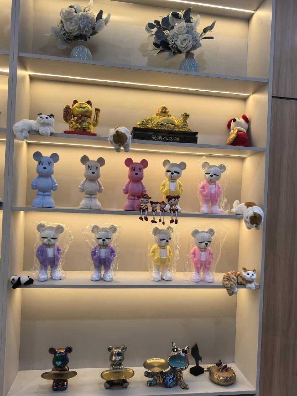 出售物品:摆件礼品 价 格:私聊详谈 商品类别:#家具家电 位 置:#西港 西港 联系方式:@s…