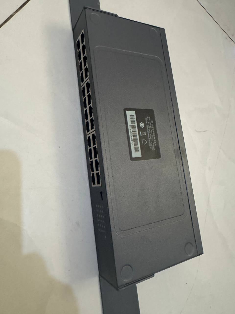 出售物品:24口交换机2台 价 格:20$ 商品类别:#千兆网络交换机/千兆云管理交换机 位 置…