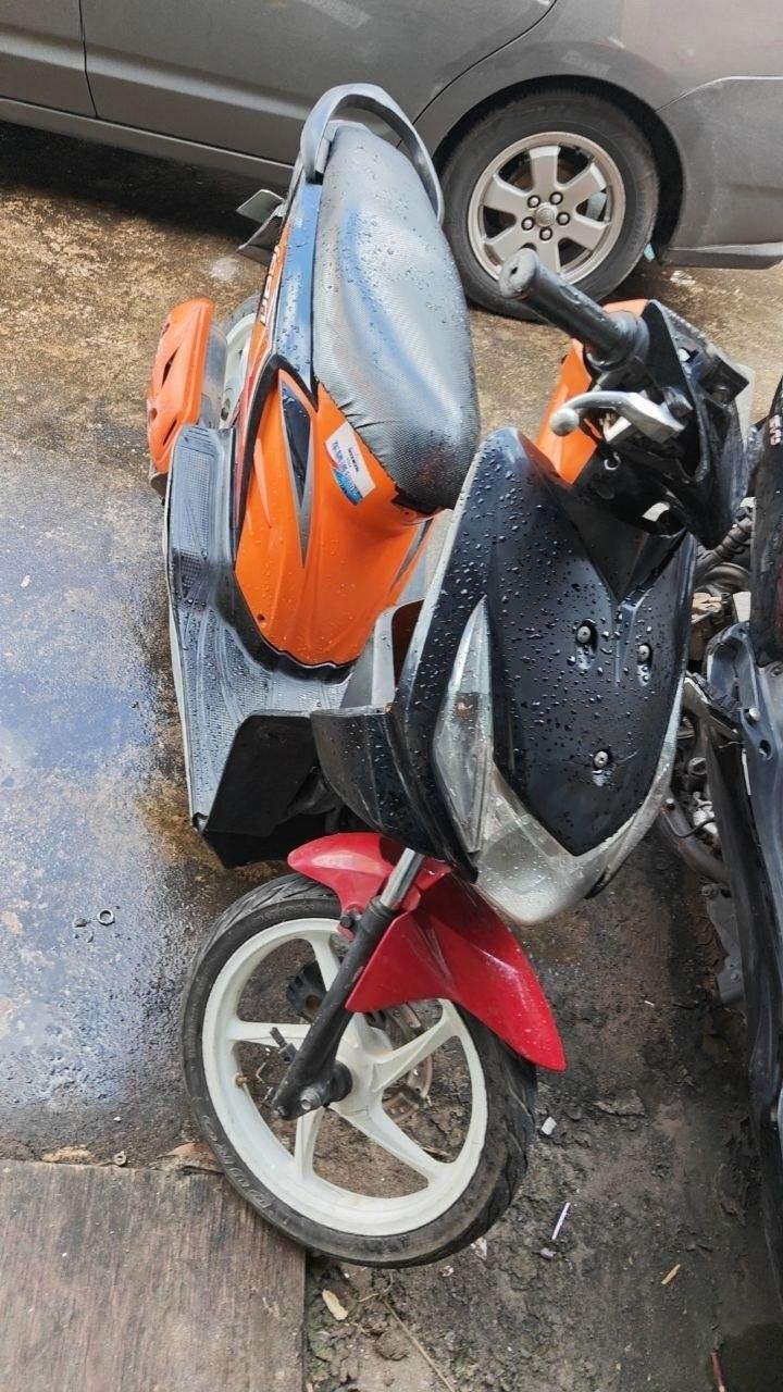 出售物品:摩托车多台 价 格:300多 …
