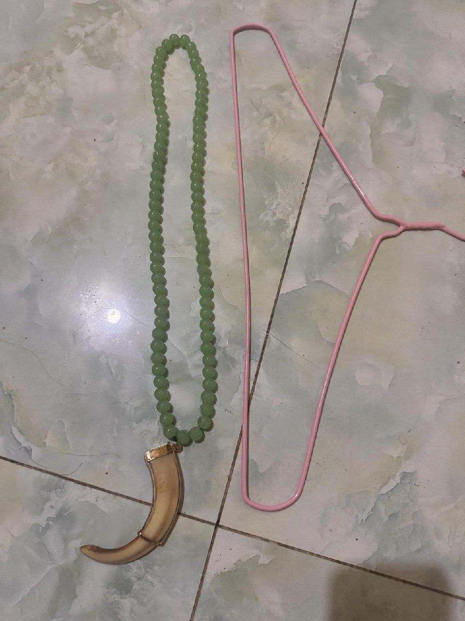 出售物品:缅甸玉+金包牙、不是真金包免费送、 价 格:580. 商品类别:#手机数码 位 置:#…