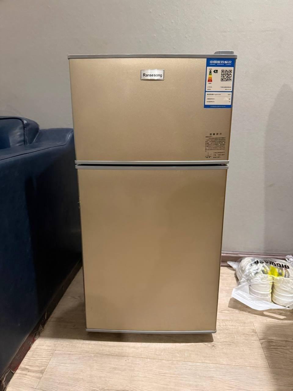 出售物品：小冰箱‍‌​‌​‌​​​‌‌​‌‌​​‌​‌‌‌‌​‌​​‌‍ 价 格：50 商品类别…