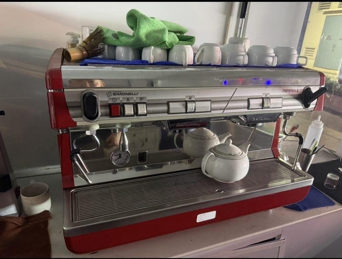 出售物品:出售商用咖啡机 价 格:1500 USD 商品类别:#家具家电 位 置:#金边 联系方…