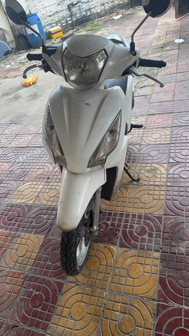 出售物品:摩托车Pro 价 格:300-…